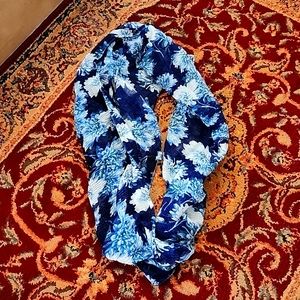 Beautiful Blue Pattern Scarf